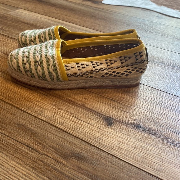 Cobra Society flats made with wool and leather: Bohemian, Folk, Naturalist - Picture 4 of 9